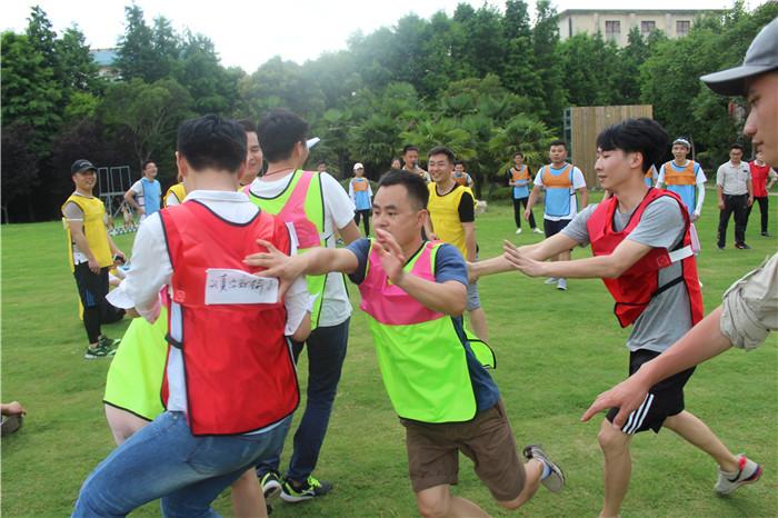 撕名(míng)牌_上海拓展(zhan)訓練